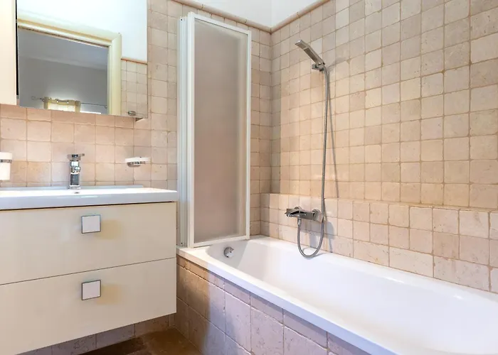 Cavaliere فيلة مارتينا فرانكا