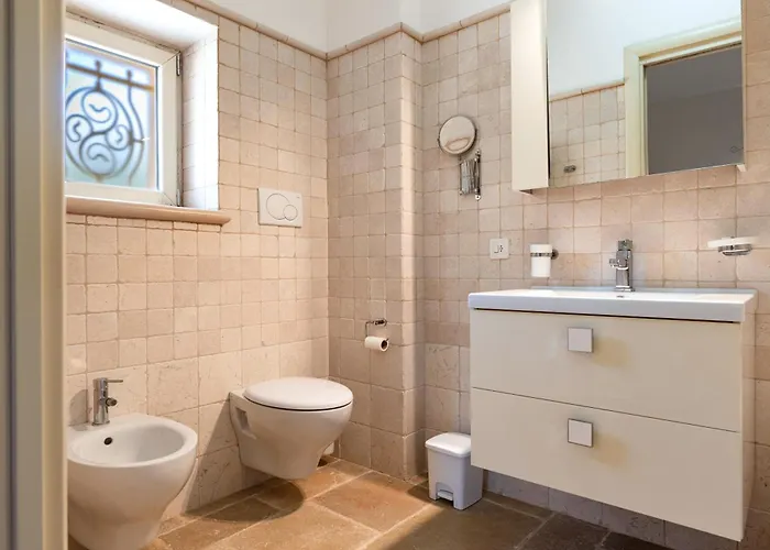 فيلة Cavaliere مارتينا فرانكا