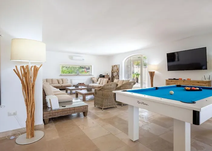 Cavaliere فيلة مارتينا فرانكا