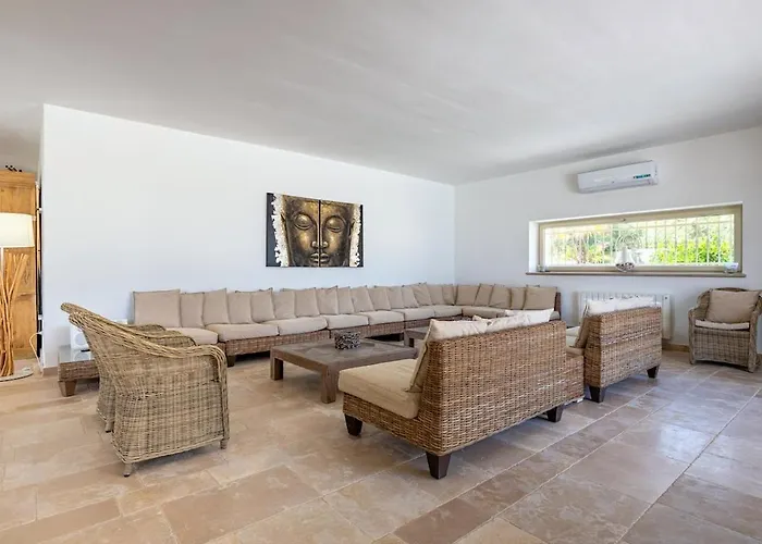 فيلة Cavaliere *