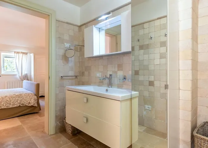 فيلة Cavaliere مارتينا فرانكا