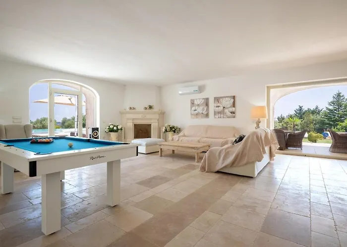 Cavaliere مارتينا فرانكا