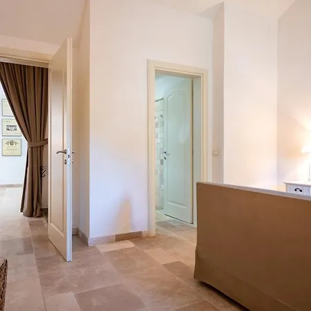Cavaliere Villa *